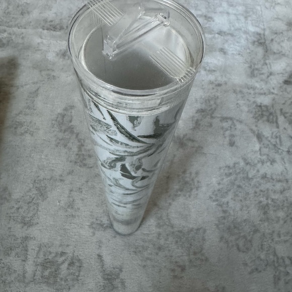 Branch Olive Green Wallpaper - Threshold™ designed with Studio McGee - Picture 8 of 8